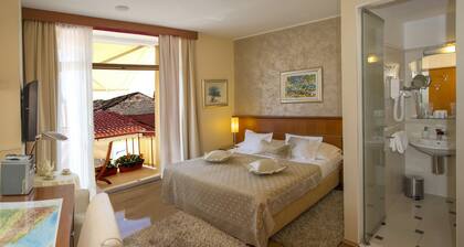Royal Suites