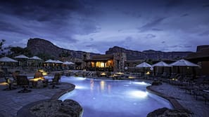 2 outdoor pools, free cabanas, pool umbrellas