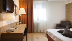 Minibar, una cassaforte in camera, una scrivania