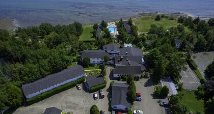 Hotel La Roche Pleureuse