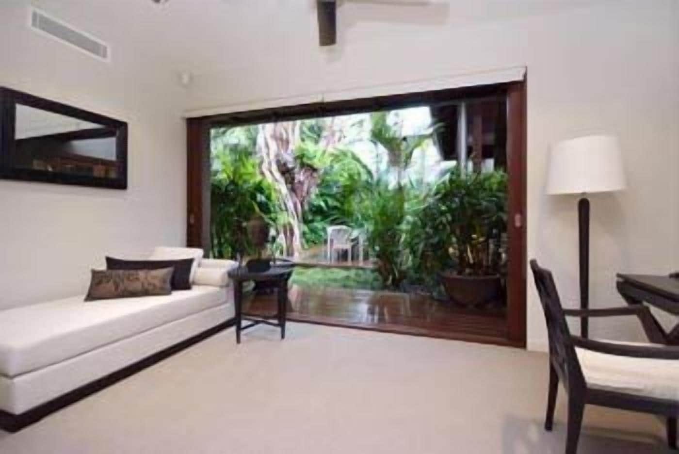 26 Beachfront Mirage