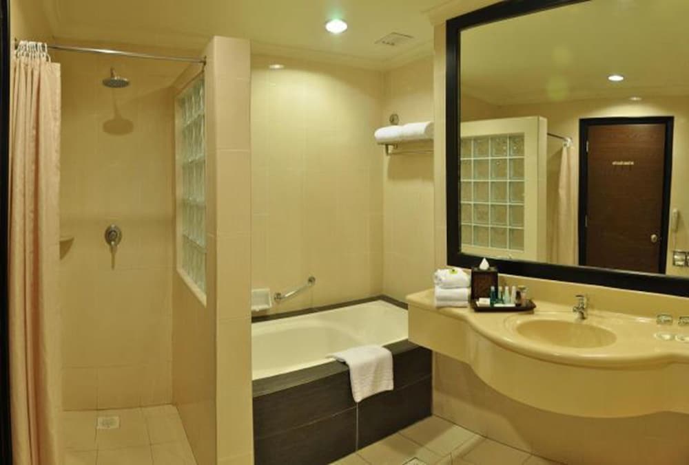 Bathroom, Philea Mines Beach Resort