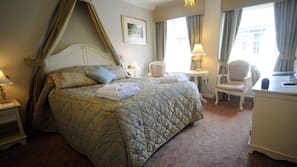 Iron/ironing board, rollaway beds, free WiFi