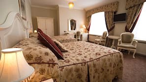 Iron/ironing board, rollaway beds, free WiFi