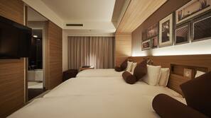 Premium bedding, down duvet, in-room safe, individually decorated