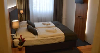 Hotel Bohemians