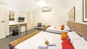 In-room safe, desk, iron/ironing board, free WiFi