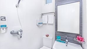 In-room safe, desk, iron/ironing board, free WiFi