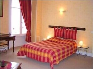 Double Room | Desk, iron/ironing board, free WiFi
