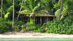 Plage privée, voile, kayak, pêche sur place
