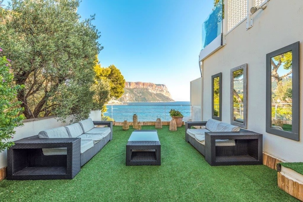 Hôtel De La Plage Mahogany In Marseille France Expedia