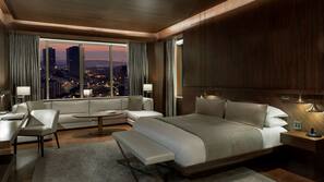 Premium bedding, minibar, in-room safe, desk