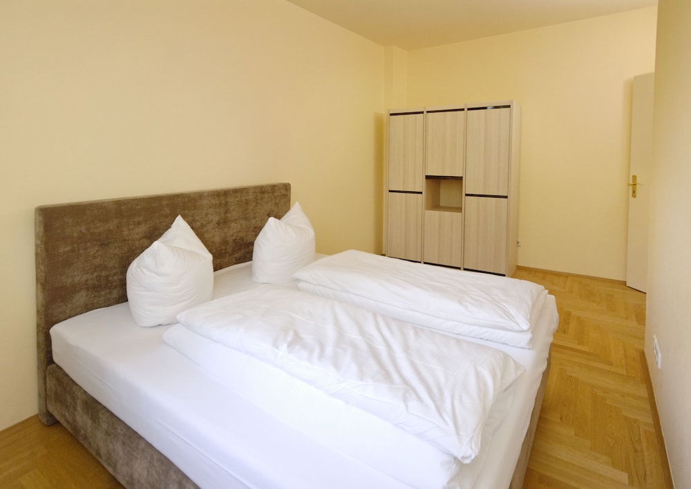 AMC Apartments Ku'damm NZ126 Deals & Reviews (Berlin, DEU) Wotif