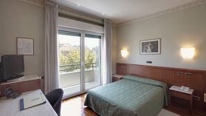 Surmatelas, minibar, coffre-forts dans les chambres, bureau