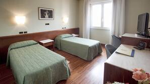 Surmatelas, minibar, coffre-forts dans les chambres, bureau