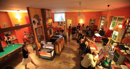 Sunflower Beach Backpacker Hostel