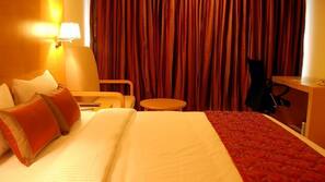 1 bedroom, minibar, in-room safe, desk