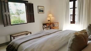 Egyptian cotton sheets, down comforters, Select Comfort beds