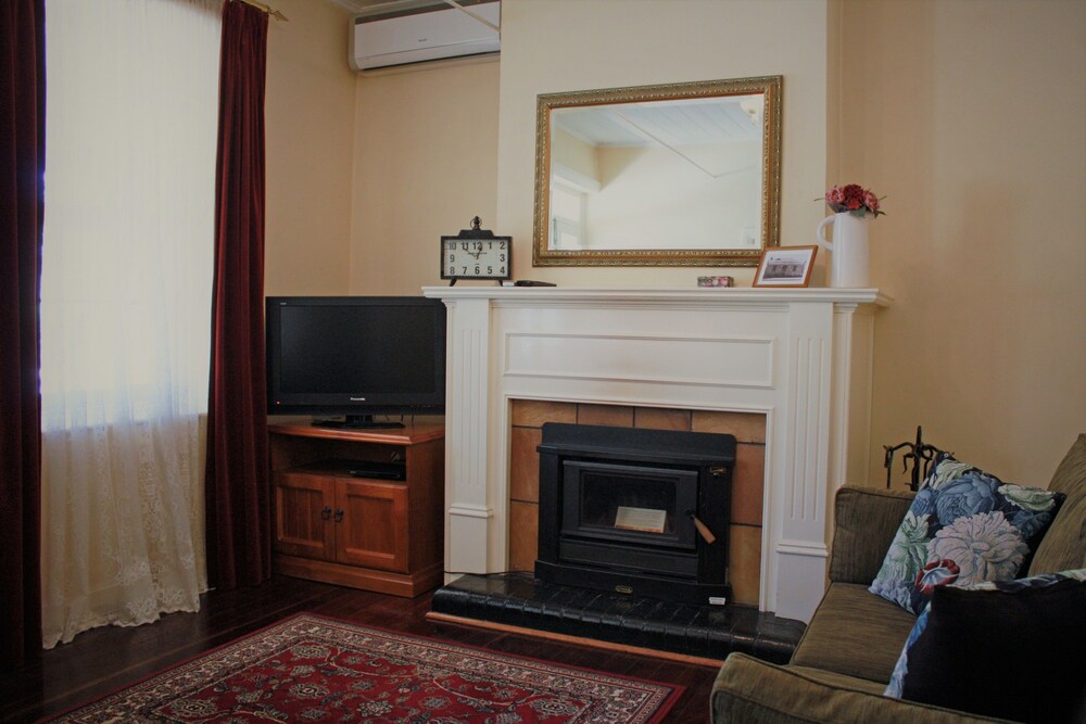 Greenock's Old Telegraph Station Deals & Reviews (Greenock, AUS) Wotif