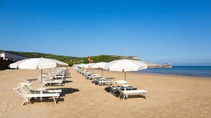 Spiaggia privata, sabbia bianca, navetta gratuita per la spiaggia