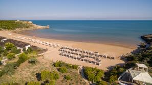 Spiaggia privata, sabbia bianca, navetta gratuita per la spiaggia