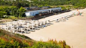 Spiaggia privata, sabbia bianca, navetta gratuita per la spiaggia