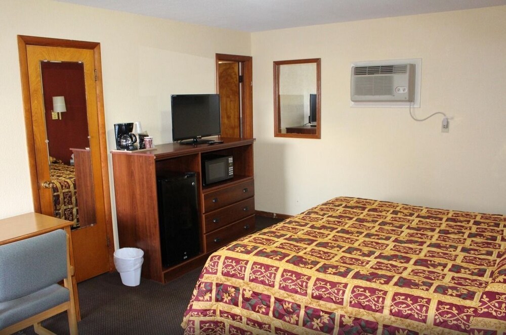 Budget Inn Oskaloosa in Oskaloosa Best Rates & Deals on Orbitz