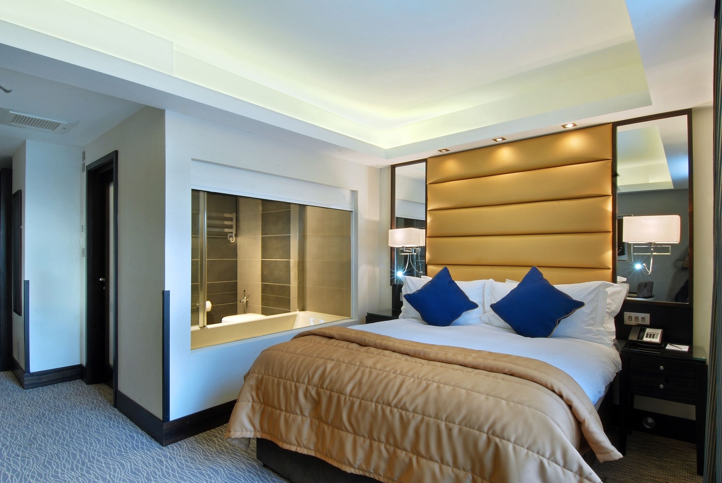 Amba Hotel Marble Arch London Bryanston St London W1h 7eh Arch Hotel London Hotels Marylebone Hotel