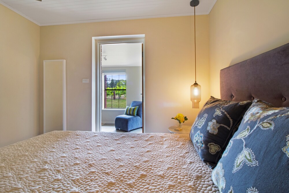Stonewell Cottages & Vineyards