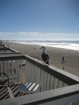 Inn On The Beach, Ventura: $140 Room Prices u0026 Reviews | Travelocity