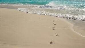 Private beach, free beach cabanas, sun-loungers, beach umbrellas