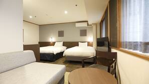 In-room safe, free WiFi