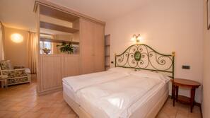 Down duvet, iron/ironing board, free cots/infant beds, free WiFi