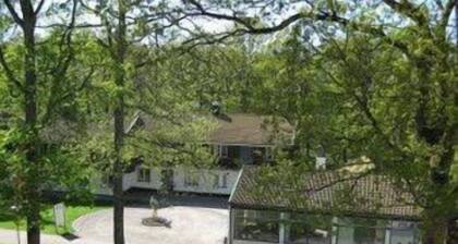 Ekebacken Hotell & Konferens