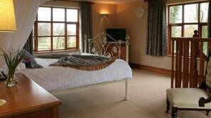 Desk, iron/ironing board, cots/infant beds, free WiFi