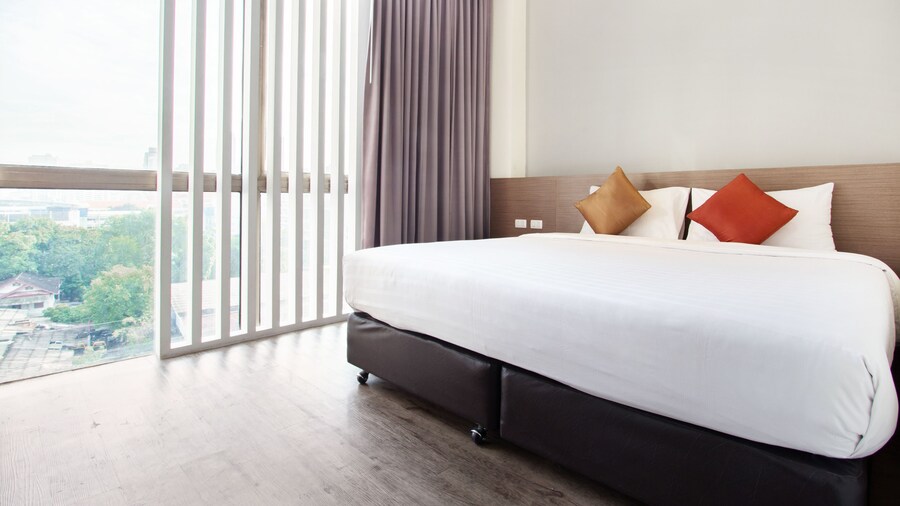 D Varee Xpress Makkasan