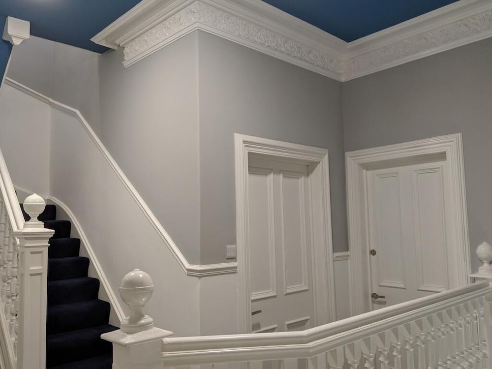 Falcon Crest Guest House