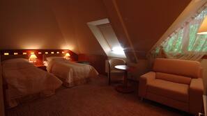 Minibar, safe på rommet, strykejern/-brett og gratis wi-fi