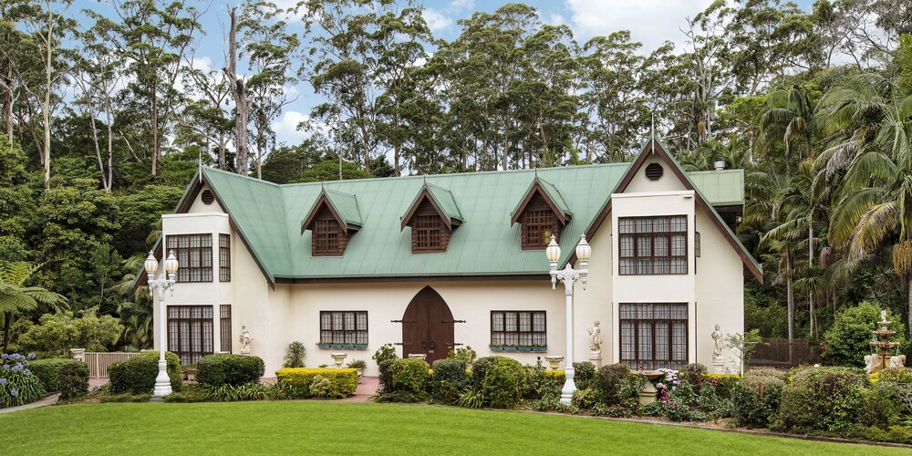 Mt Tamborine Stonehaven Boutique Hotel AU180 Deals & Reviews