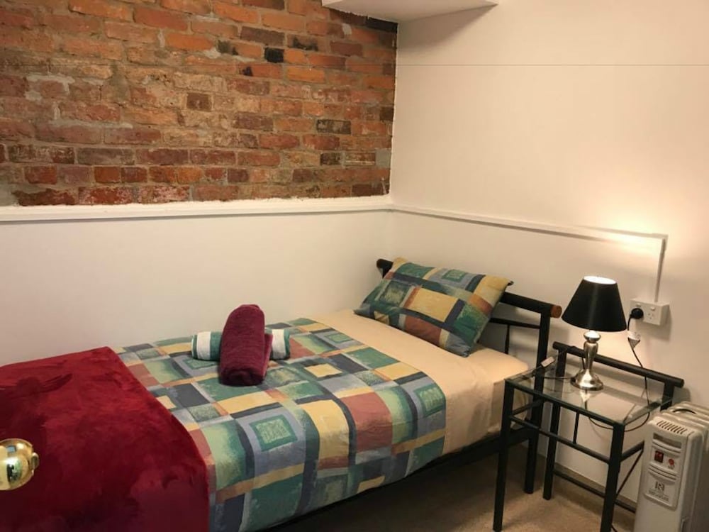 Hobart's Accommodation & Hostel