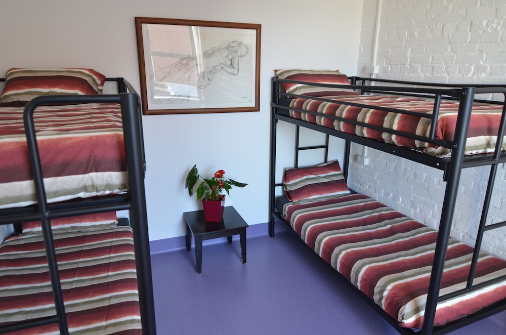 Hobart's Accommodation & Hostel