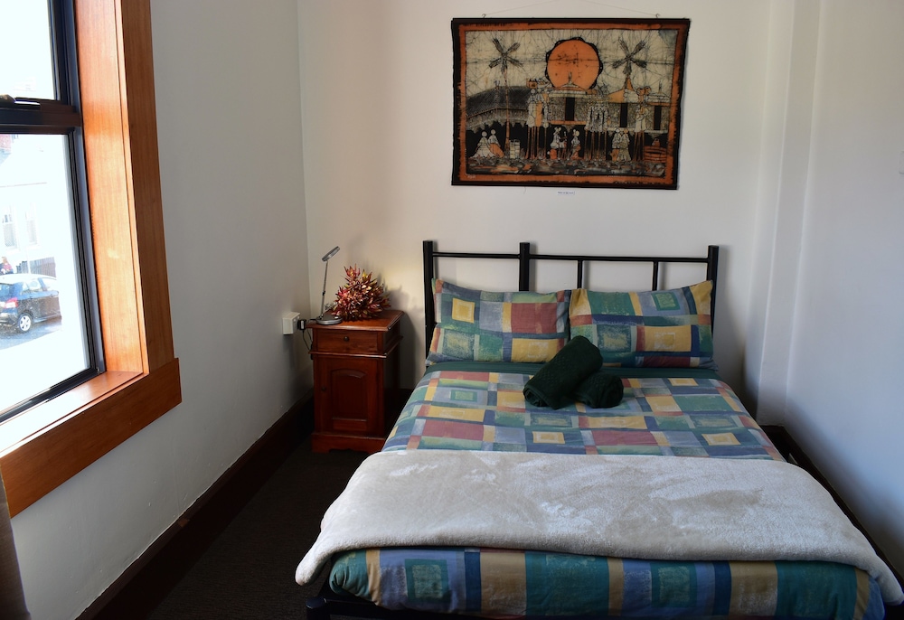 Hobart's Accommodation & Hostel