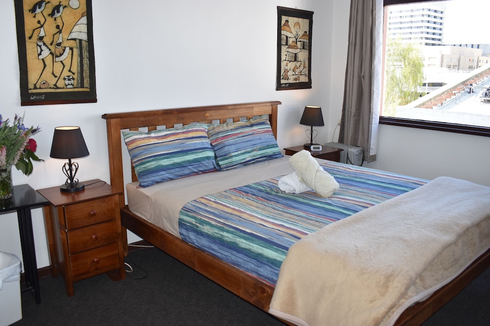 Hobart's Accommodation & Hostel