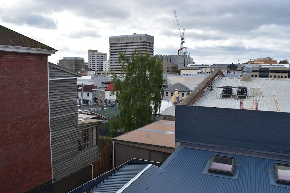 Hobart's Accommodation & Hostel