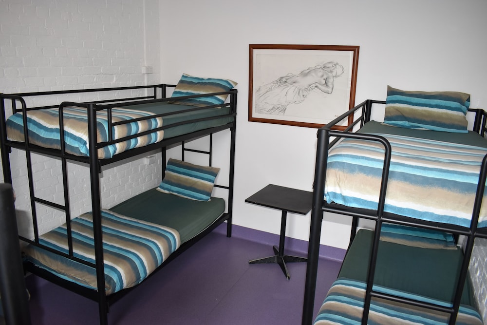 Hobart's Accommodation & Hostel