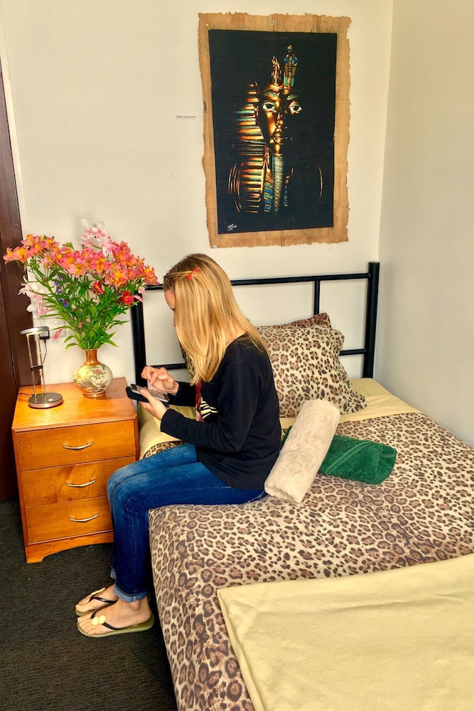 Hobart's Accommodation & Hostel