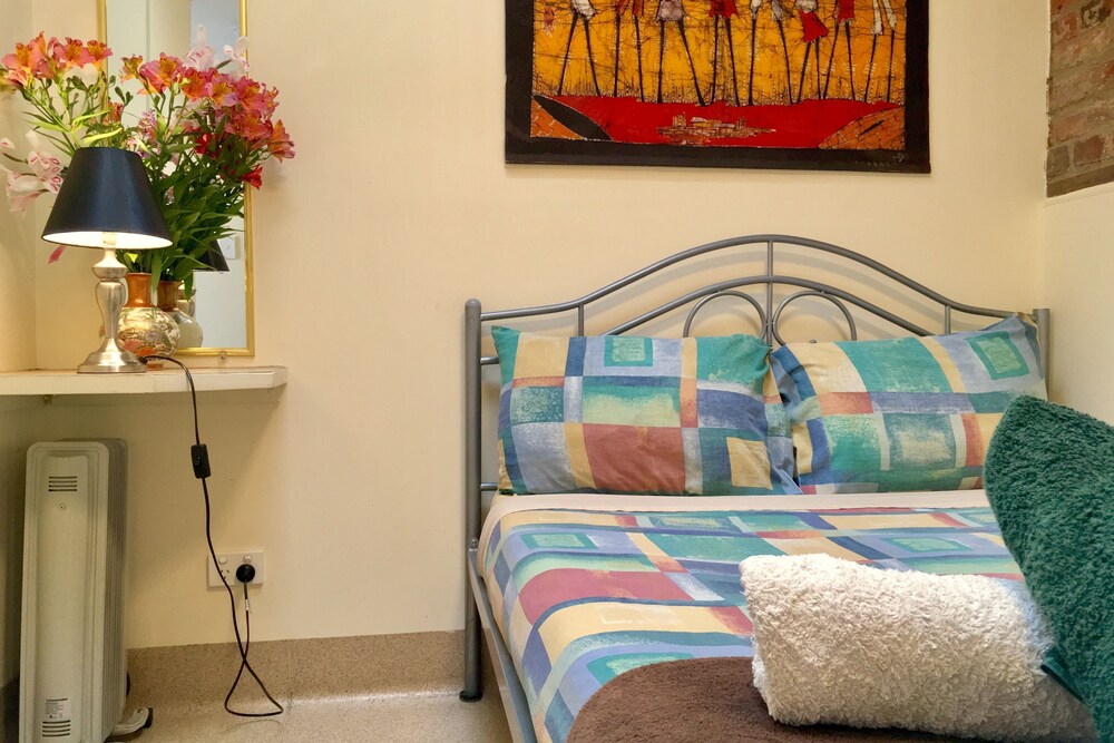 Hobart's Accommodation & Hostel
