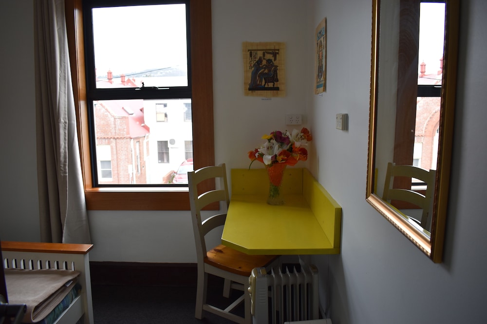 Hobart's Accommodation & Hostel