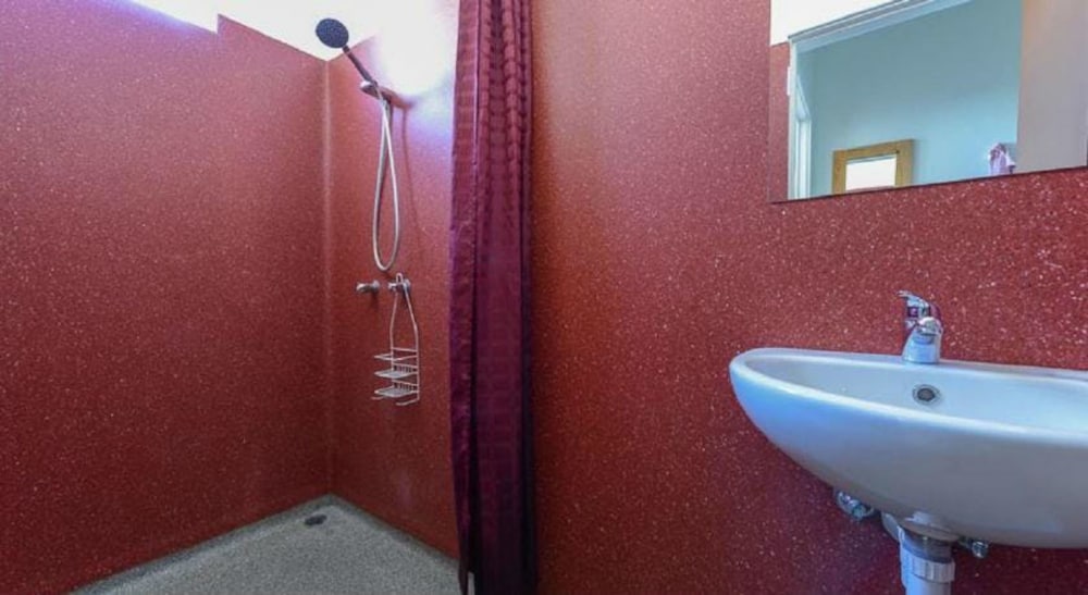 Hobart's Accommodation & Hostel