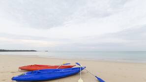 Private beach, white sand, sun-loungers, beach umbrellas